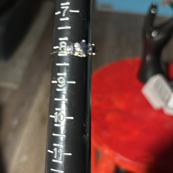 Avon genuine Sapphire ring size 8 - Picture 6 of 6